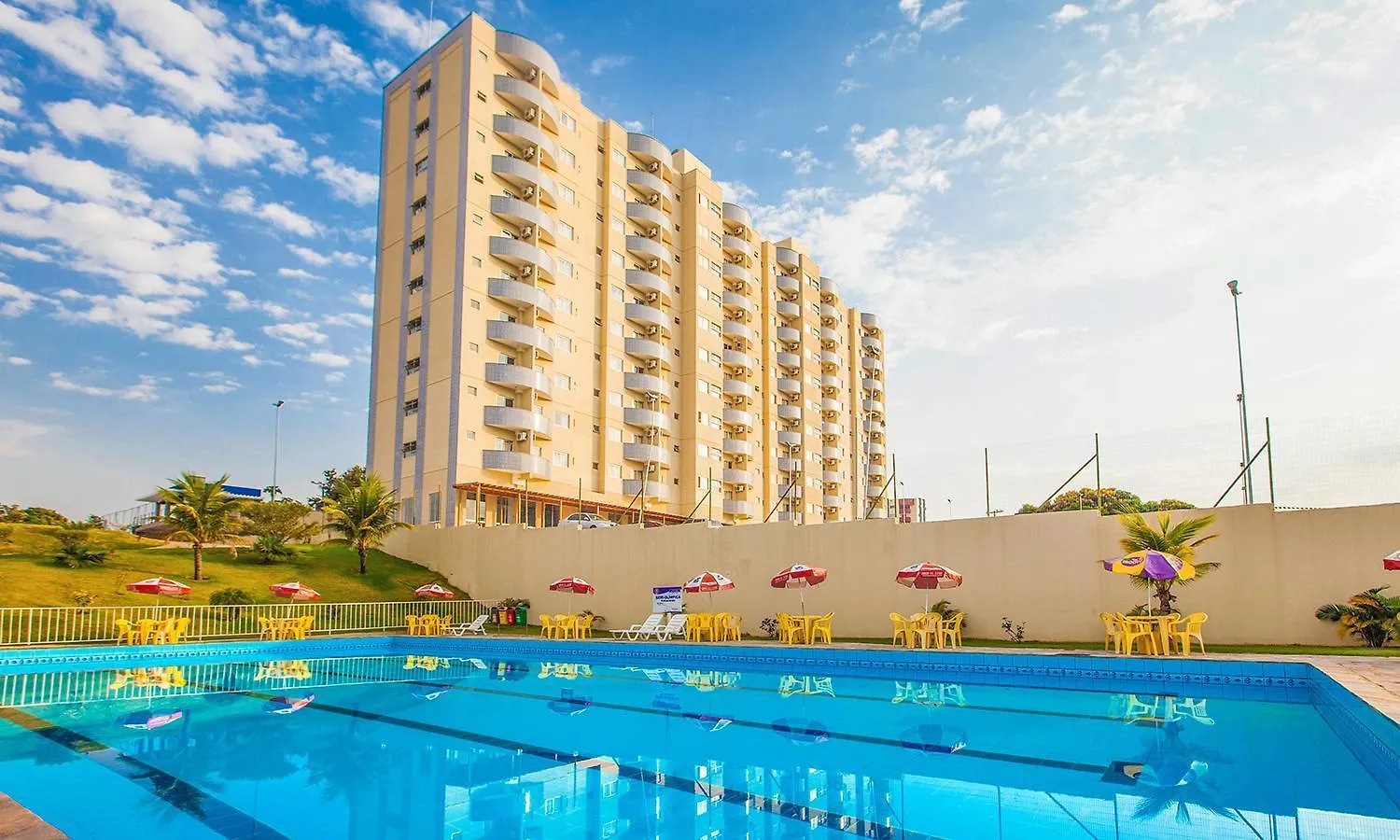 Golden Dolphin Resort - Grand & Express - Caldas Novas - Com Tv A Cabo - Aguas Termais 3*,